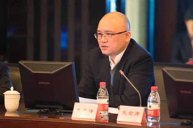 15198910781183717A4B.jpg 11.jpg